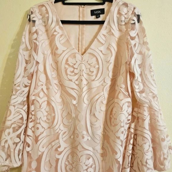 MSK Lace Bell Sleeve Dress - Picture 5 of 6